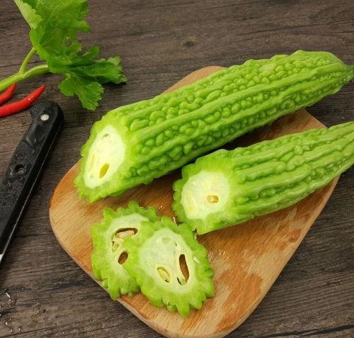 吃瓜恶心人的视频