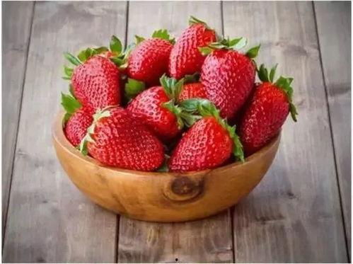 娱乐吃瓜草莓视频,揭秘娱乐圈吃瓜大事件